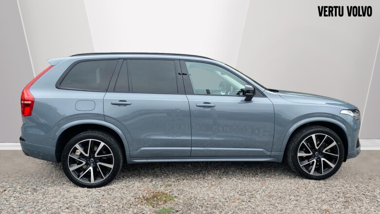 Volvo XC90 2.0 B5P Ultimate Dark 5dr AWD Geartronic Petrol Estate